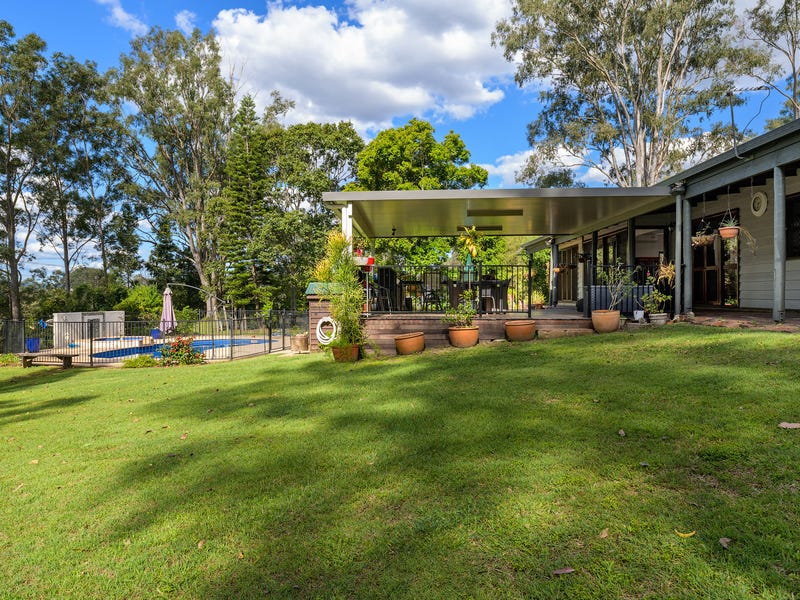 18 Carana Avenue, Jones Hill, Qld 4570
