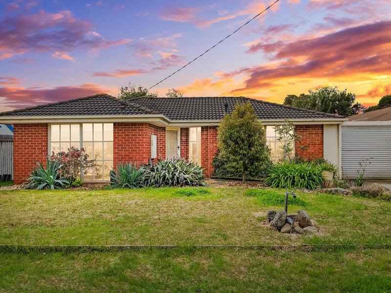 17 Joyce Street, Cranbourne West, Vic 3977