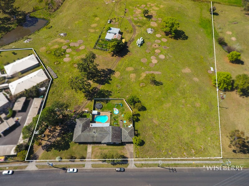 100 Edinburgh Drive, Taree, NSW 2430
