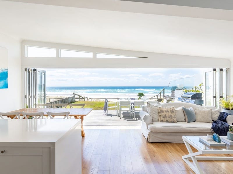 227 Jefferson Lane, Palm Beach, Qld 4221