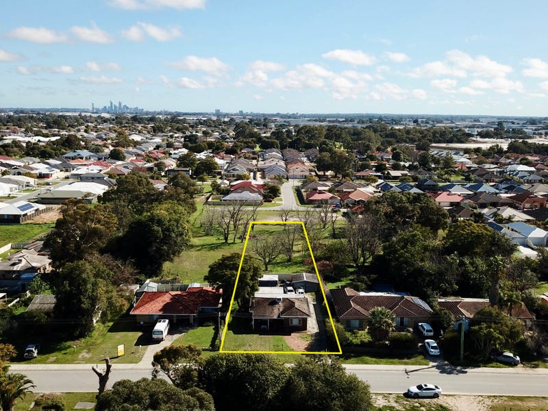 204 Station Street, East Cannington, WA 6107