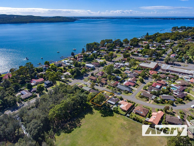 8 Angela Close, Carey Bay, NSW 2283 Property Details