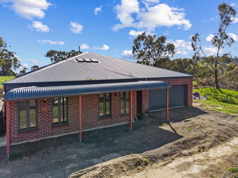 13 Mollison Street, Pyalong, Vic 3521
