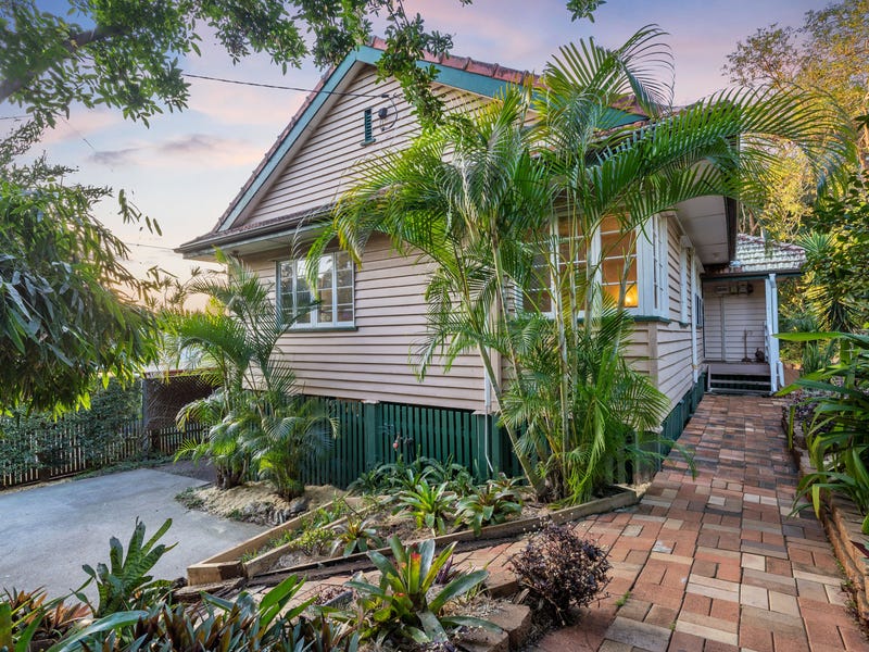 218 Winstanley Street, Carina Heights, Qld 4152