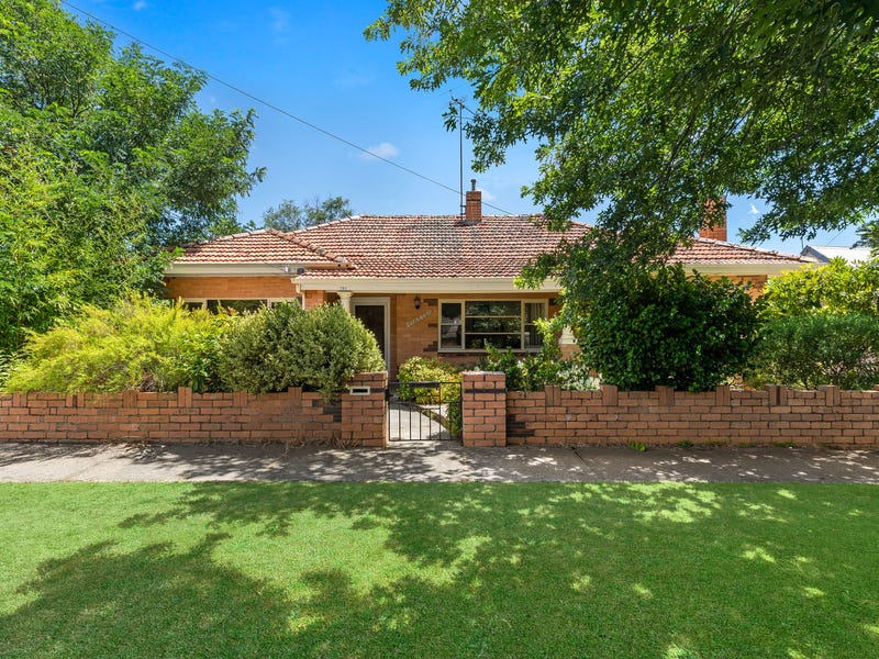 701 Armstrong Street N, Soldiers Hill, Vic 3350