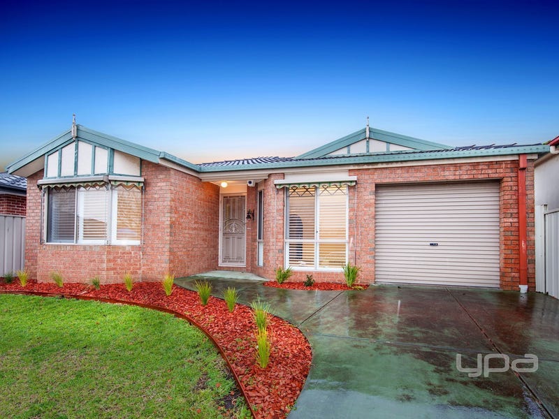 40 Northampton Crescent, Caroline Springs, Vic 3023 Property Details
