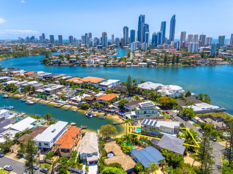 30 The Promenade, Isle Of Capri, Qld 4217 Property Details