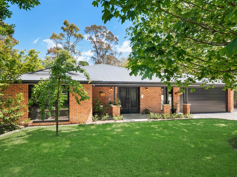 10 Linden Way, Bowral, NSW 2576