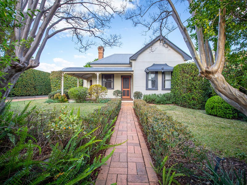 42 Waverley Street, Scone, NSW 2337