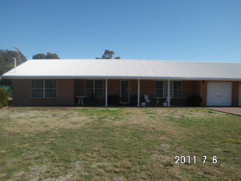 8 Youlundry St, Gulargambone, NSW 2828 Property Details