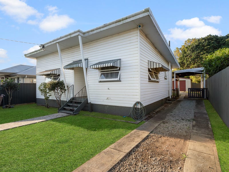 116 Arthur Street, Woody Point, Qld 4019