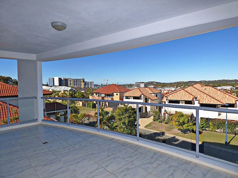 4/21 Winton Terrace, Varsity Lakes, Qld 4227 Property Details