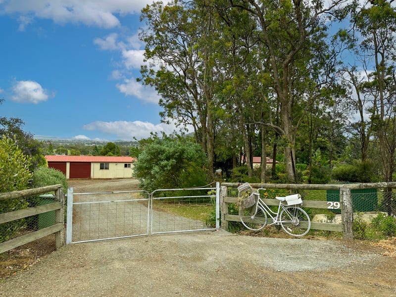 2729 Fraser Street, Darling Heights, Qld 4350