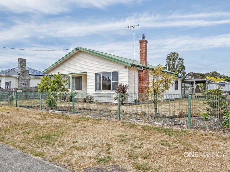 17 Gibson Street, Smithton, Tas 7330