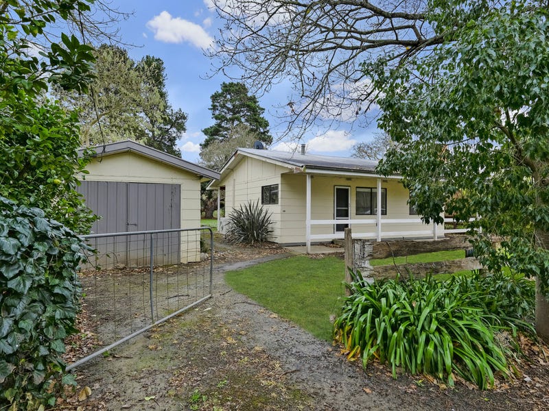 95 Main Road, Buchan, Vic 3885