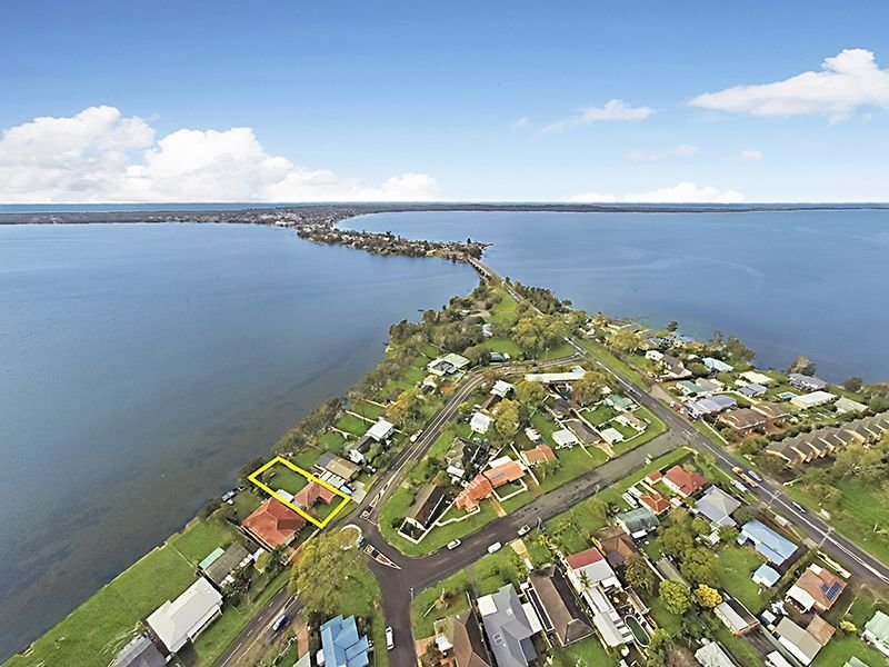 21 The Corso, Gorokan, NSW 2263 Property Details