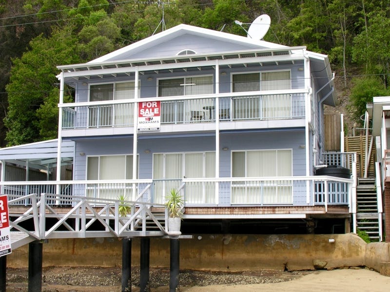 11 Hawkesbury River, Little Wobby, NSW 2256 Property Details