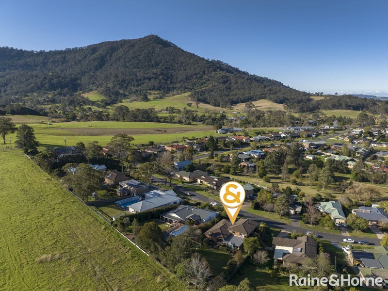 39 Nooramunga Avenue, Cambewarra Village, NSW 2540