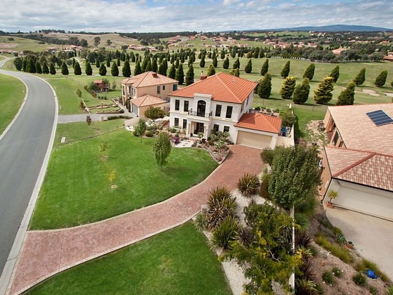 153 Valley Drive, Hidden Valley, Vic 3756 Property Details