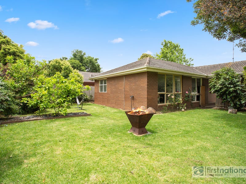 4 Deanswood Drive, Somerville, Vic 3912
