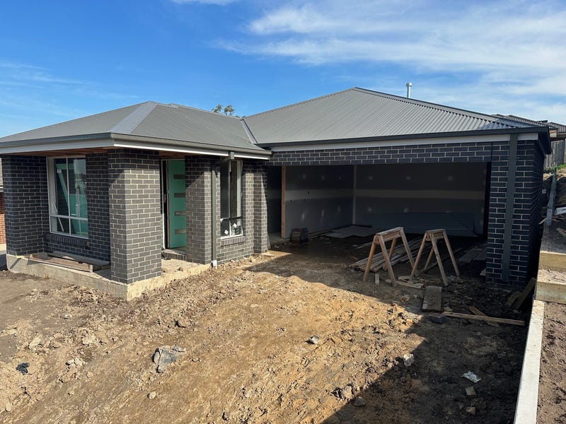 New House and Land Packages For Sale in Pakenham, VIC 3810