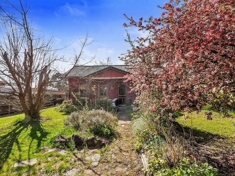 15 Bridge Street, Uralla, NSW 2358