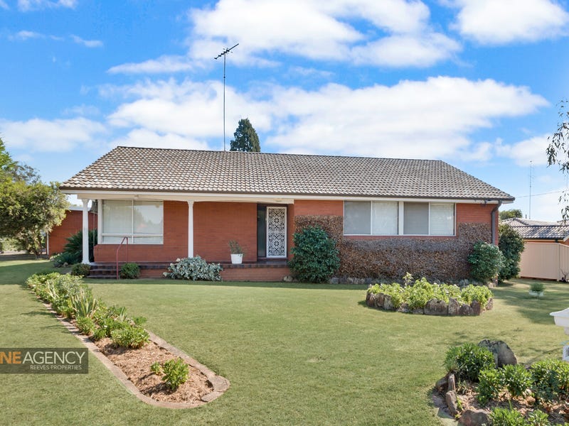 17 Grandview Street, South Penrith, NSW 2750 Property Details