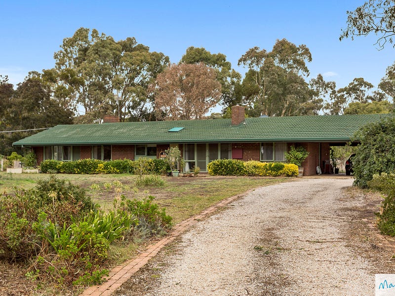 1 Karula Close, Kangaroo Flat, Vic 3555 Property Details