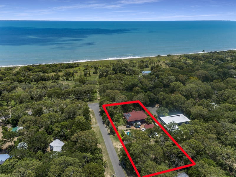199 Sylvan Drive, Moore Park Beach, Qld 4670