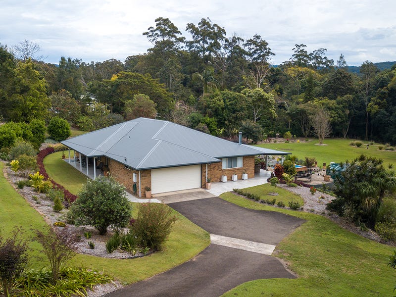 202 Blackall Range Road, West Woombye, Qld 4559