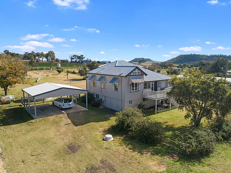 18 Arthur Davis Drive, East Greenmount, Qld 4359