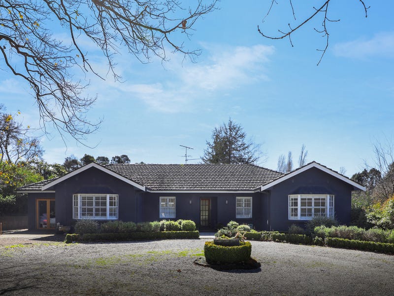 11 Centennial Road, Bowral, NSW 2576