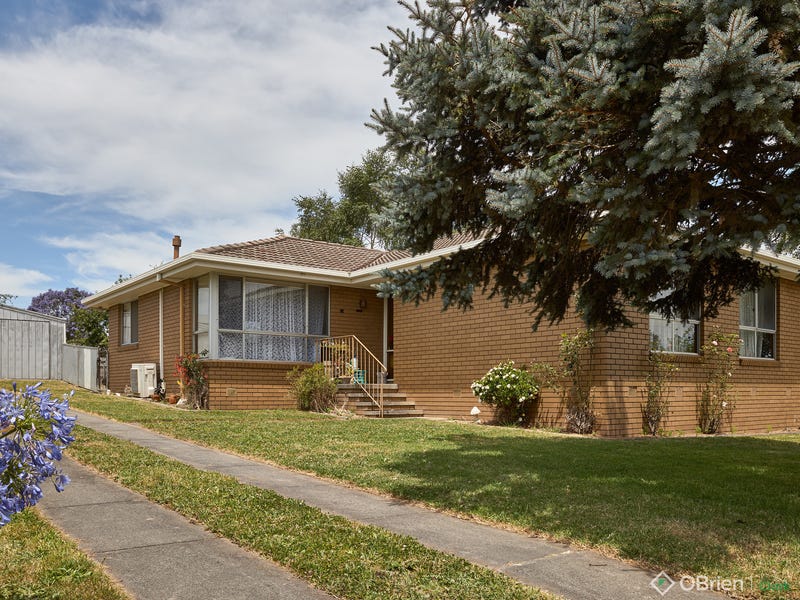 14 Darnum Street, Drouin, Vic 3818