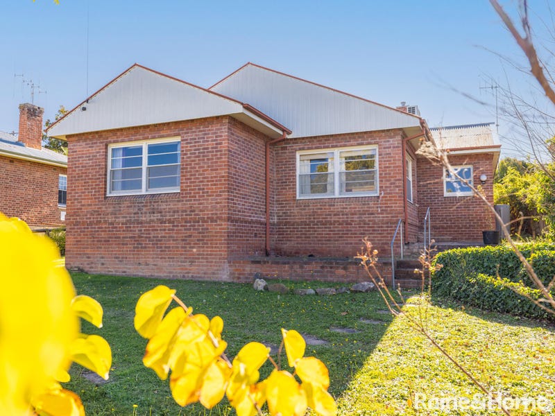 213 Stewart Street, Bathurst, NSW 2795