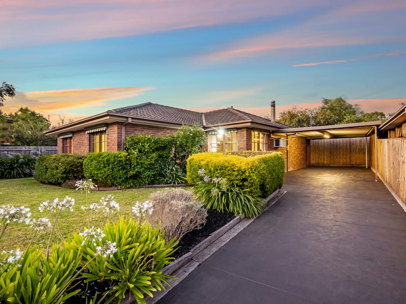1 Sturrock Court, Berwick, Vic 3806