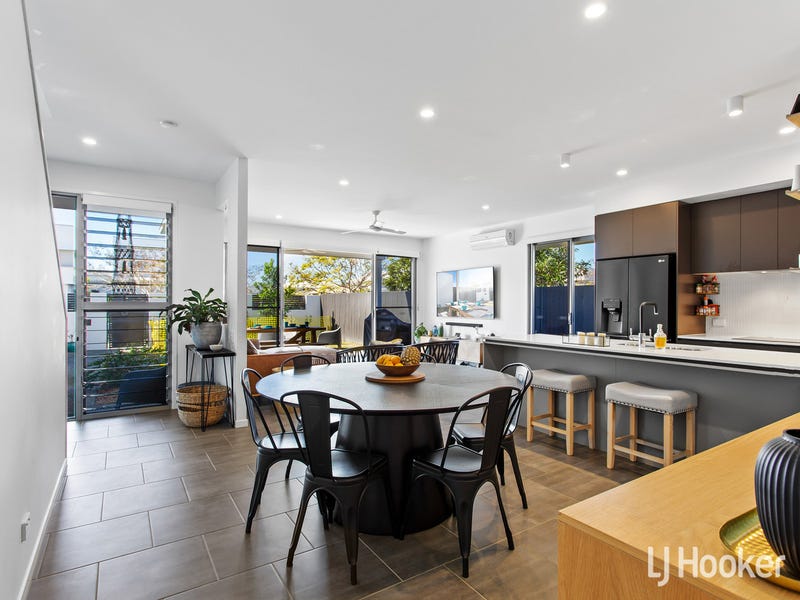 15 Captain Avenue, Newport, Qld 4020