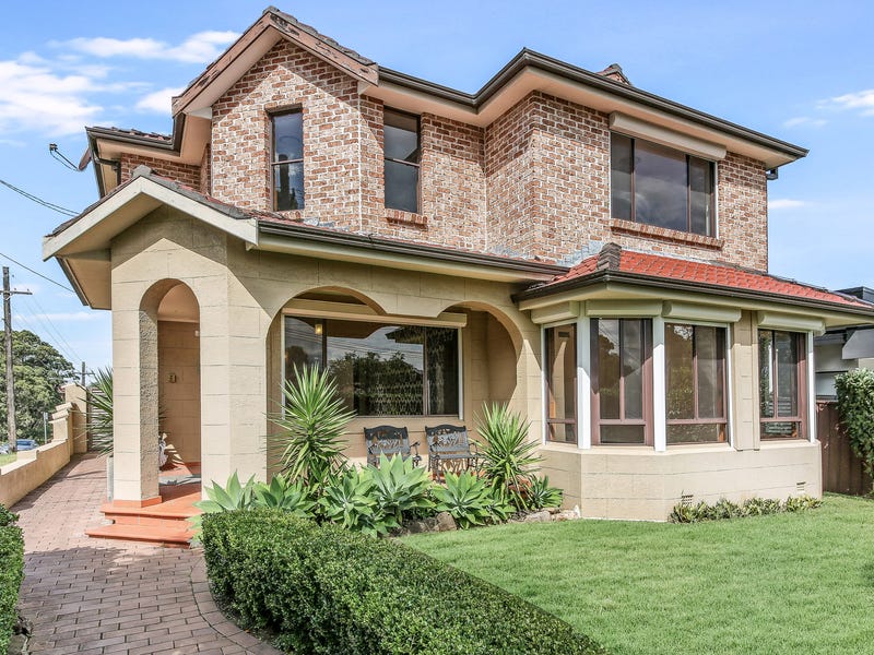 1 Birdwood Road, Hall, NSW 2198