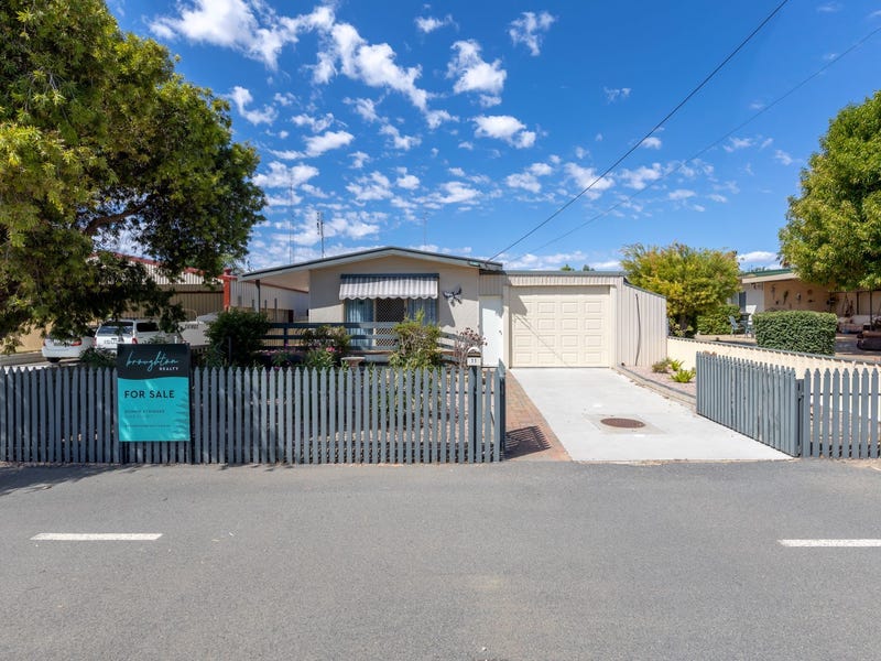 11 Spencer Highway, Port Broughton, SA 5522