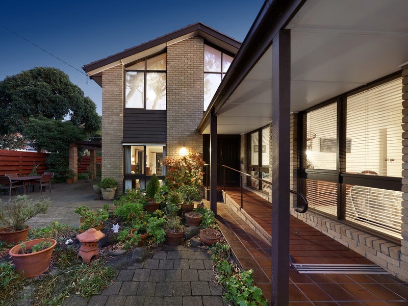 1 Heather Grove, Black Rock, Vic