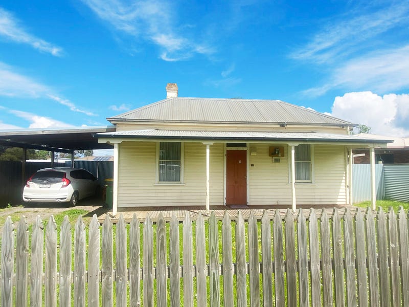 12 Mt Clay Road, Heywood, Vic 3304