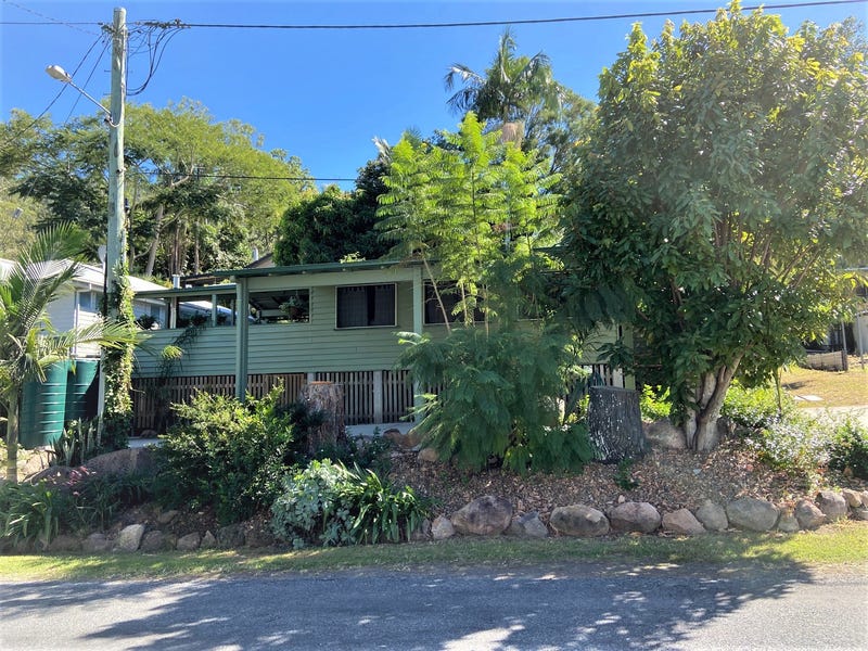 8 First Avenue, Somerset Dam, Qld 4312