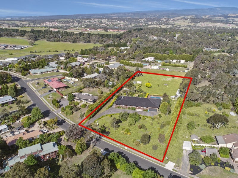 14 Pretty Sally Drive, Wallan, Vic 3756 Property Details