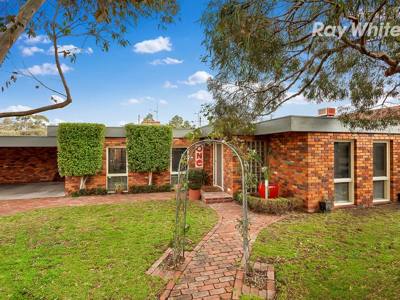 1 Penn Place, Dingley Village, Vic 3172 Property Details