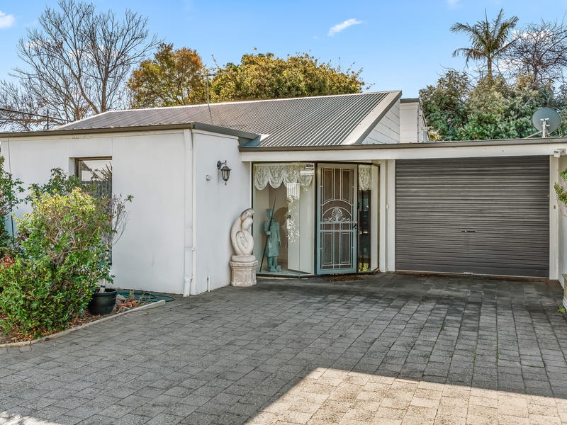 1/72A Moseley Street