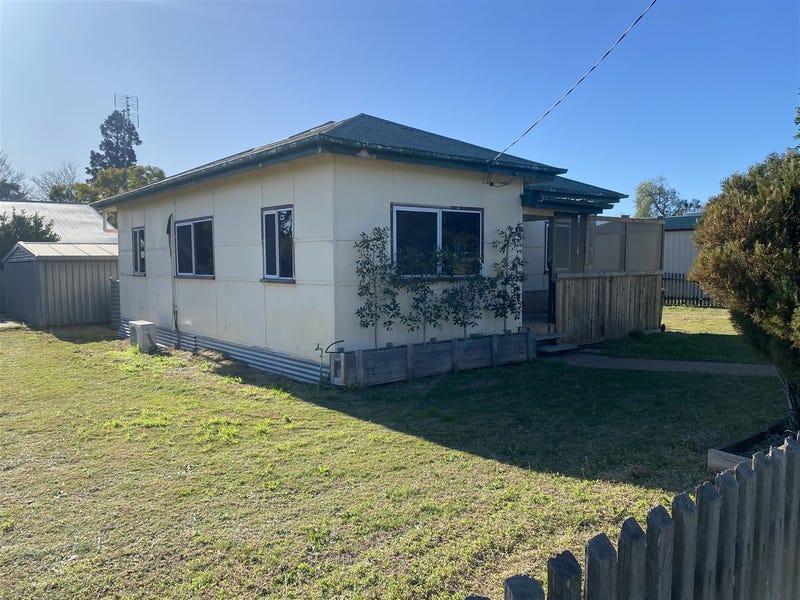 17 Wambo Street, Chinchilla, Qld 4413