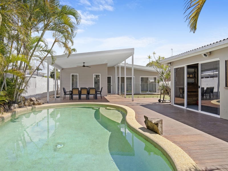 19 Deagon Drive, Runaway Bay, Qld 4216 - realestate.com.au