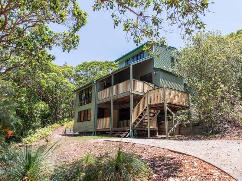 46 Booran Street, Point Lookout, Qld 4183 Property Details