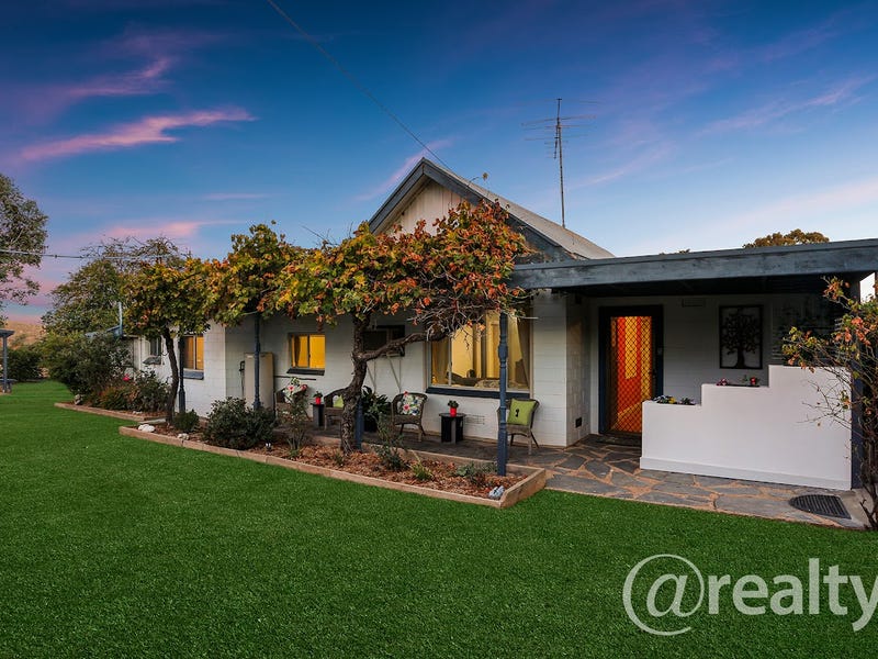 76 Burra Street, Mintaro, SA 5415