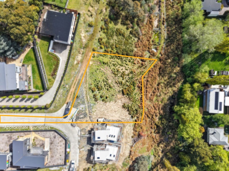 12 Ancanthe Avenue