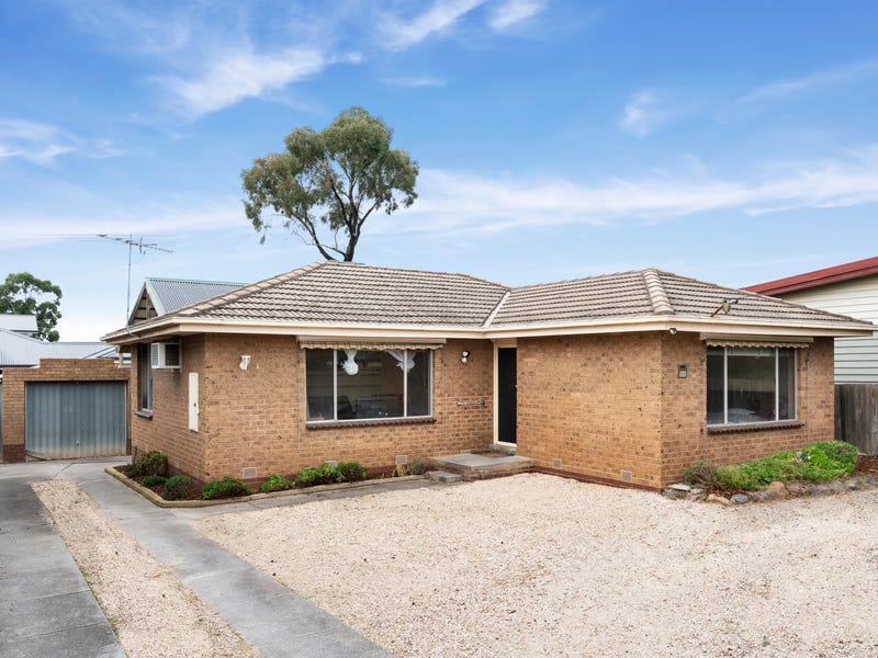 11 Blaxland Drive, Sunbury, Vic 3429